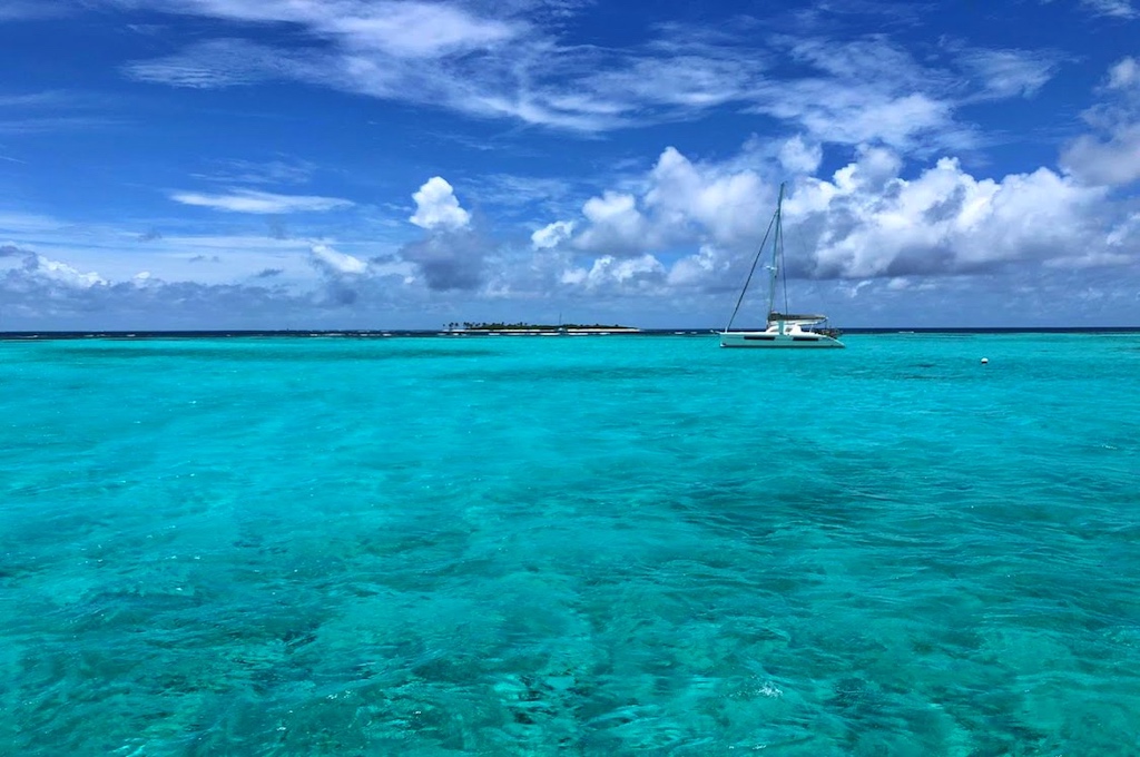 Katamaran auf tolle türkisfarbige Wasser Private Luxus Katamarantour auf St. Lucia