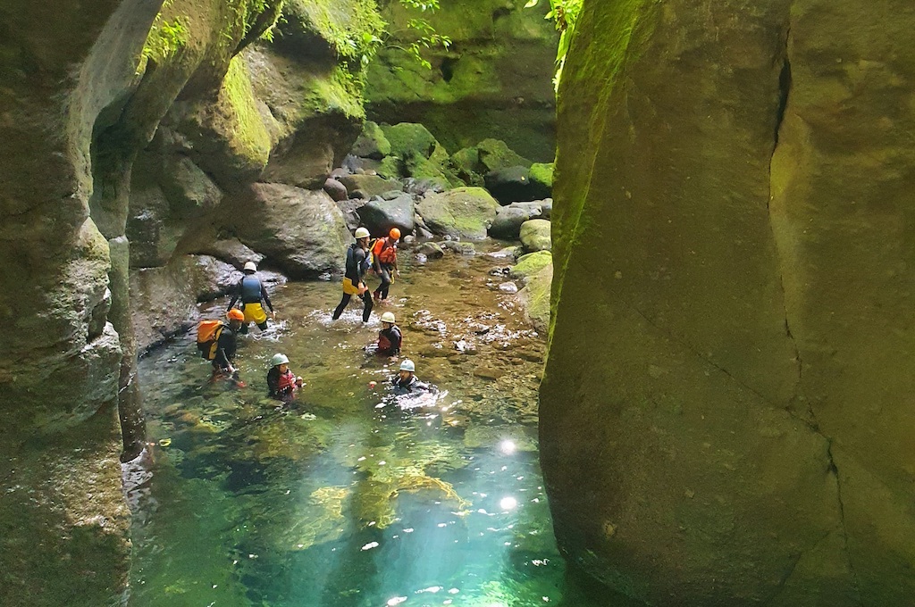 Geheime Wasserfall-Canyon-Erfahrung