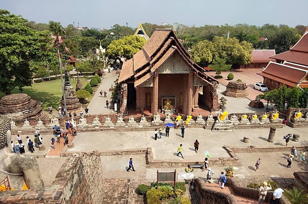 Wat Yai Chai Monghon Halle Die Tempelanlagen von Ayutthaya