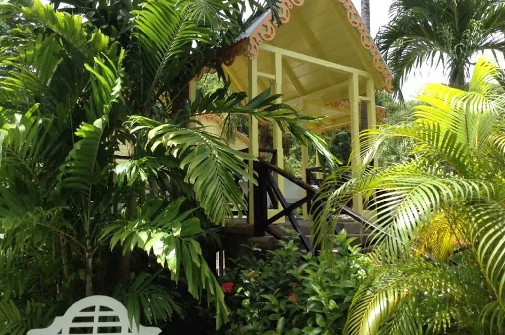 Botanical Garden Durch die historische Stadt Bassetere