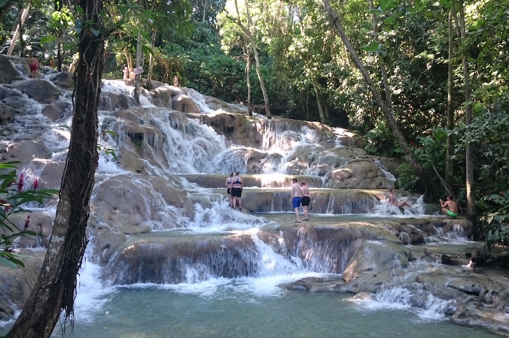 Dunn's River Falls & Martha Brae Bambusfloßfahrt