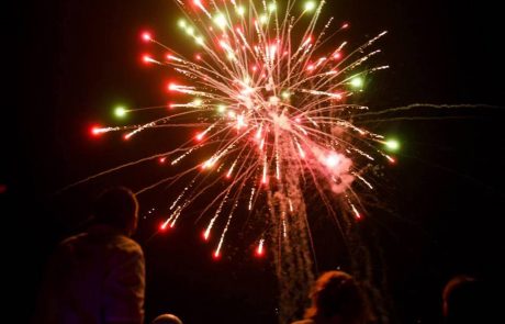 Feuerwerk vom Boot Abendfahrt mit Feuerwerk