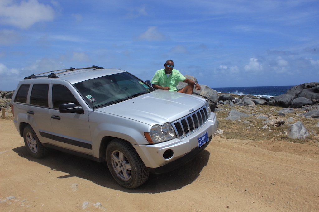 Resley mit seinem Jeep Inseltour mit dem Jeep