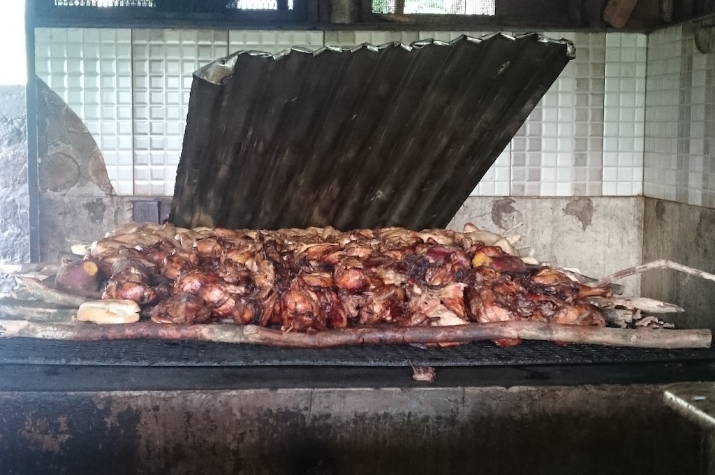 Jerk Essen Blue Hole, Jerk Essen und Strand