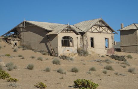 Karas_Luederitz_Kolmanskuppe Verlassenes Haus in der Geisterstadt Kolmanskuppe