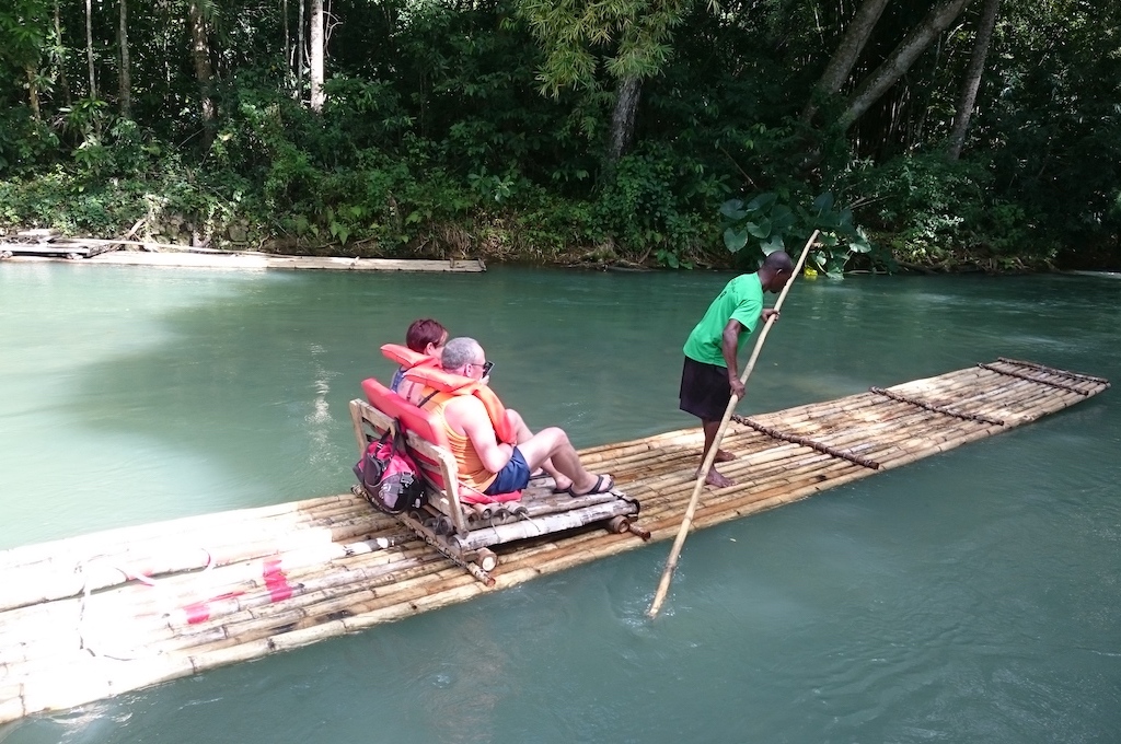 Dunn's River Falls & Martha Brae Bambusfloßfahrt