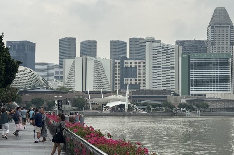 Merlion Park in Singapore at night