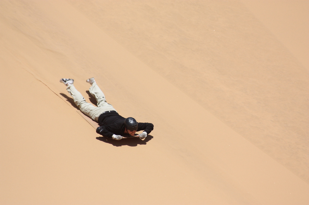 Sandboarding -im Liegen Quadtour und Dünnenrutschen im Liegen