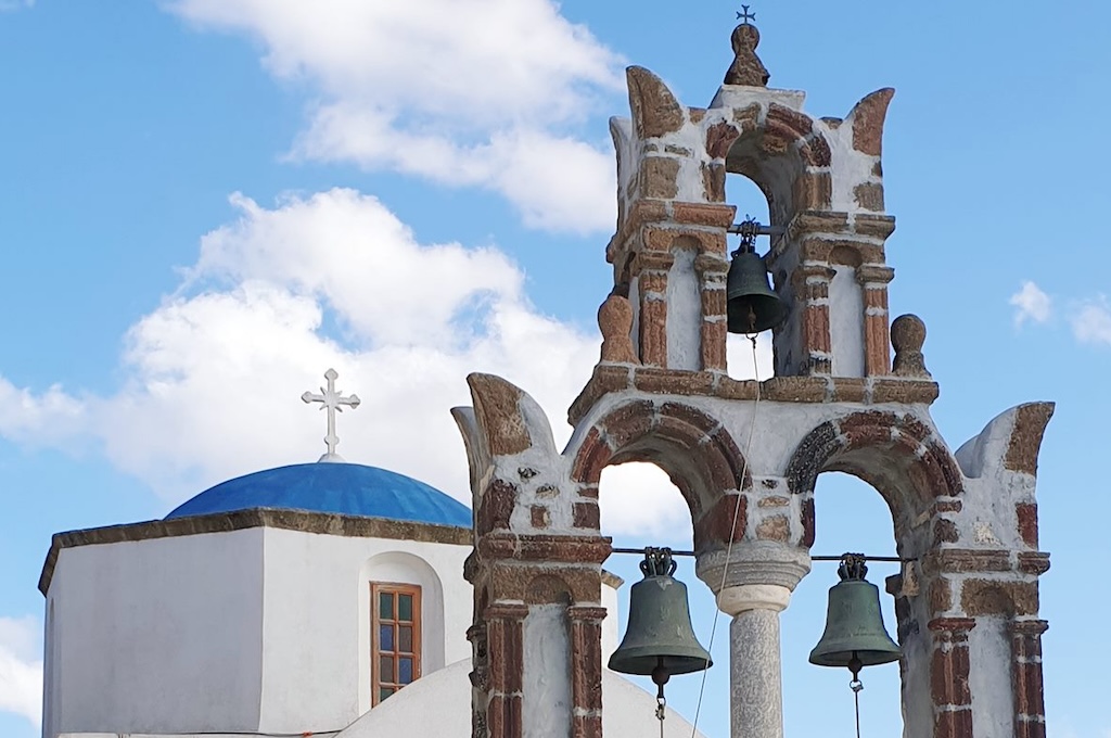 St. Nikolaos Pyrgos Santorin maßgeschneidert – Privattour mit lokaler Verkostung