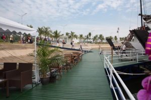 Halong Bucht Schiffsfahrt