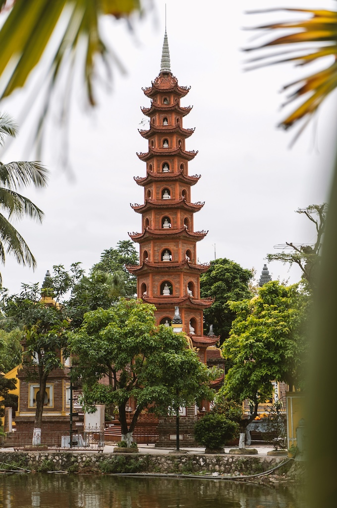 braunen bugel Die Tran-Quoc-Pagode am Westsee von Hanoi