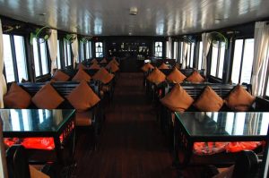 Halong Bucht Schiffsfahrt