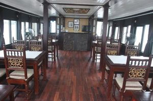 Halong Bucht Schiffsfahrt