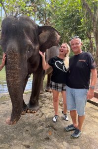 Tagestour mit Elefanten auf Bali