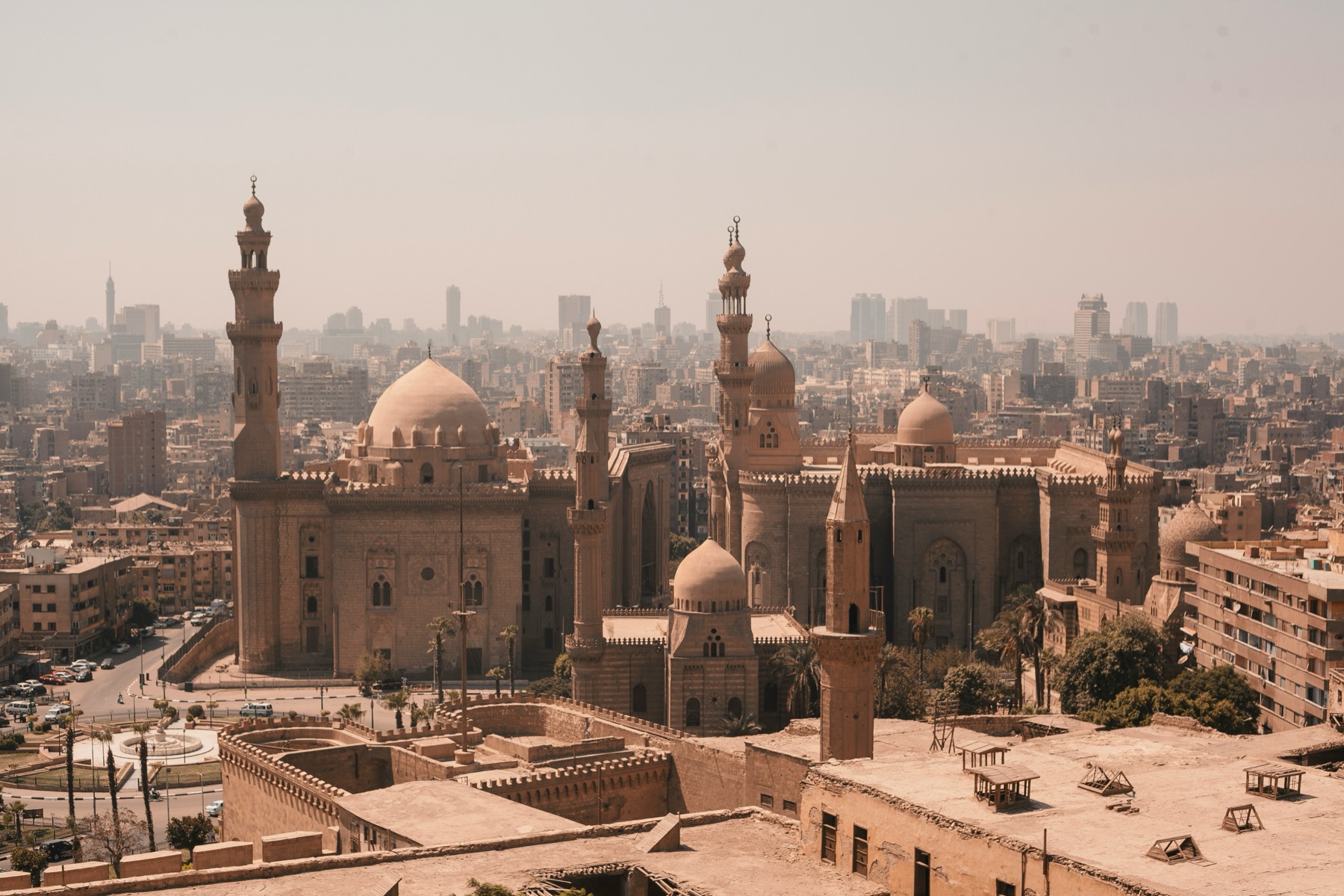 Blick von der Zitadelle über Kairo Blick von der Zitadelle über Kairo mit der Sultan-Hassan-Moschee und der Al-Rifai-Moschee