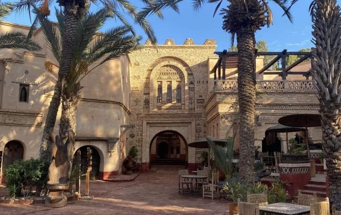 Innenhof der Medina von Coco Polizzi im Berberstil in Agadir