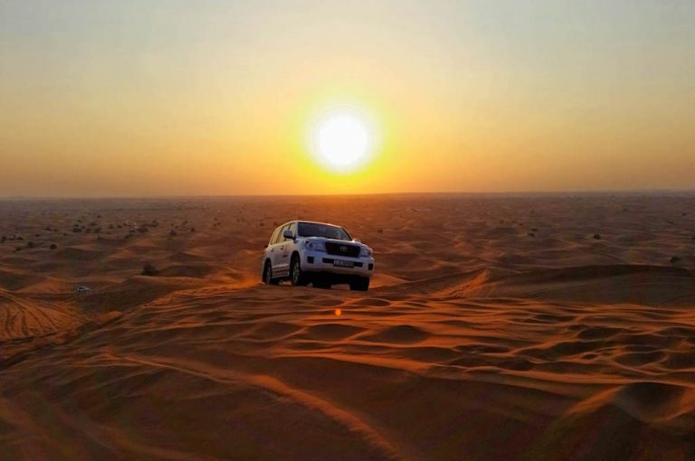 Morning jeep safari in the Abu Dhabi desert