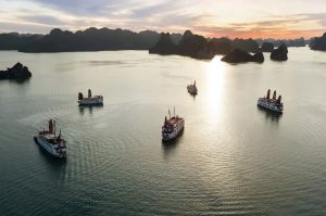 Halong Bucht Schiffsfahrt